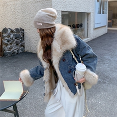 浅蓝色毛毛拼接牛仔派克服女2025冬季新款小个子保暖加厚短款棉服，女装棉衣/棉服，2C057