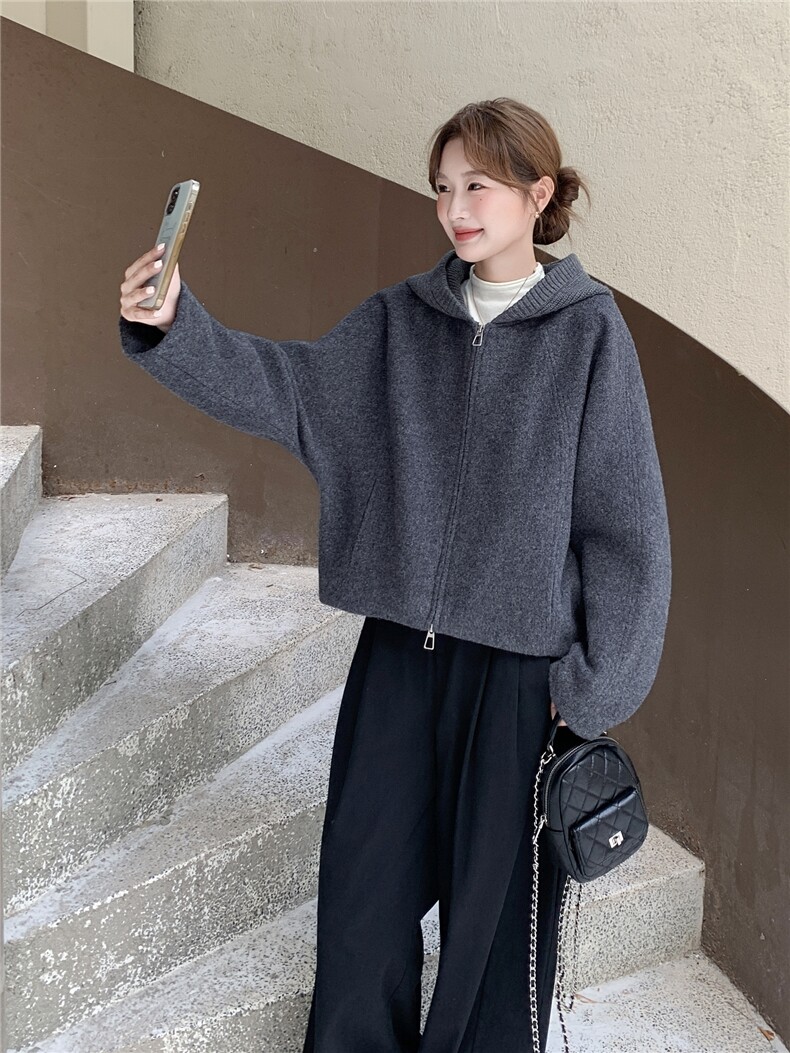 2025冬季新款全羊毛呢外套女短款羽绒服加厚90白鸭绒内胆连帽上衣,女装羽绒服,辉之琳