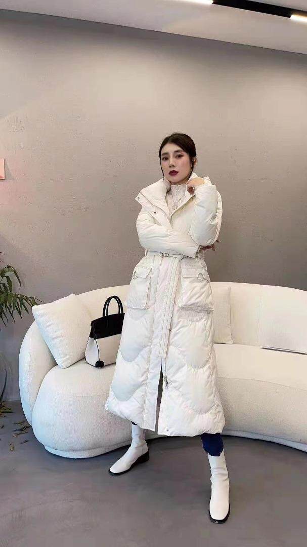 冬季长款收腰珍珠口袋羽绒服，女装羽绒服，红衣情缘