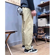 卡其色