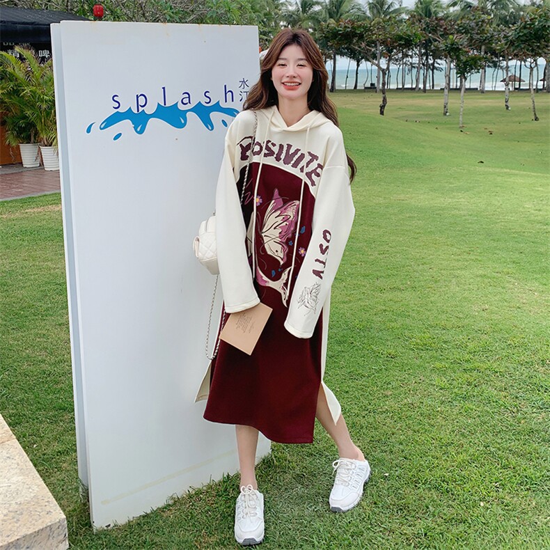 酒红色蝴蝶印花连帽卫衣裙女秋季2025新款慵懒风宽松减龄连衣裙图片
