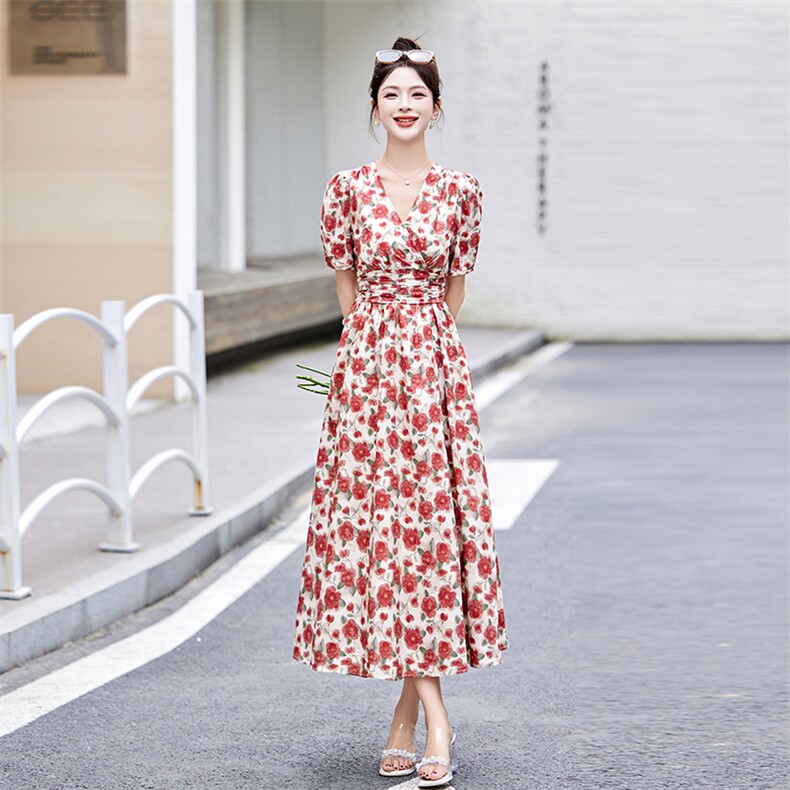 夏季碎花甜美连衣裙女装高级感时尚优雅显瘦超好看度假少女裙子夏,女装连衣裙,灵力轩