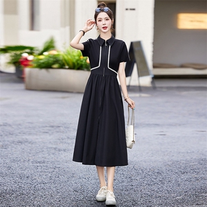 赫本风黑色拼接连衣裙女2024年夏季新款时尚设计感小众polo领长裙图片