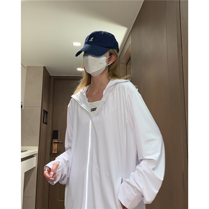 清凉一夏胖mm冰丝大码防晒服外套垂感透气百搭宽松连帽夹克女图片