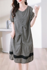 现货2023夏装新款小众设计不规则宽松百搭格子休闲连衣裙，女装连衣裙，深水步