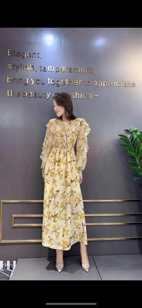 春季碎花连衣裙，女装连衣裙，蓝芝衣秀