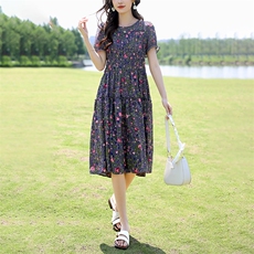 2025夏装新款洋气显瘦圆领松紧腰连衣裙木耳边灰底小花裙度假风女，女装连衣裙，凝聚力