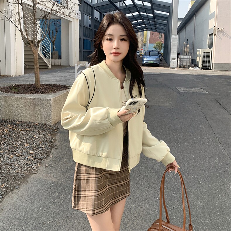 美式棒球服外套女春秋通勤短款撞色拼接复古夹克刺绣宽松休闲上衣,女装短外套,鑫慧
