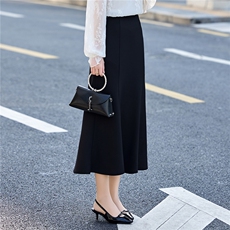 BAO现货2026春秋新款时尚简约百搭高腰显瘦通勤气质中长款半身裙，女装半身裙，时尚俏佳人