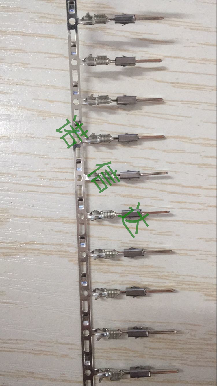 Áp dụng cho đầu nối xe hơi của Audi Audi Tái trang bị pin 1,5 pin Đơn vị nhập khẩu: - Sửa đổi ô tô găng tay vệ sinh ô tô