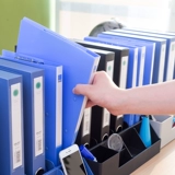 Deli 78981 Файл -ящик с ручкой хранилища настольного настольного настольного кассовых кассов.