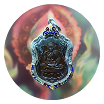 Domestic spot 2535 Luang Phor Kun itself contains a variety of shells and various identification kabeye workshops