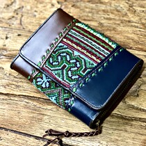 Domestic spot Thai handmade leather old embroidered cloth stitching magnetic buckle bus carmen card bag Baye workshop
