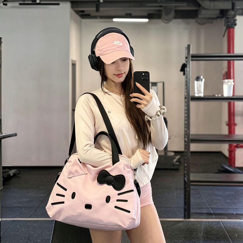 Sports and Fitness Bag with Wet and Dry Separation, High-Looking Cross-Body Swimming Bag for Girls, Beach Bag, Large Capacity Portable Yoga Bag Sports and Fitness Bag with Wet and Dry Separation, High-Looking Cross-Body Swimming Bag for Girls, Beach Bag, Large Capacity Portable Yoga Bag