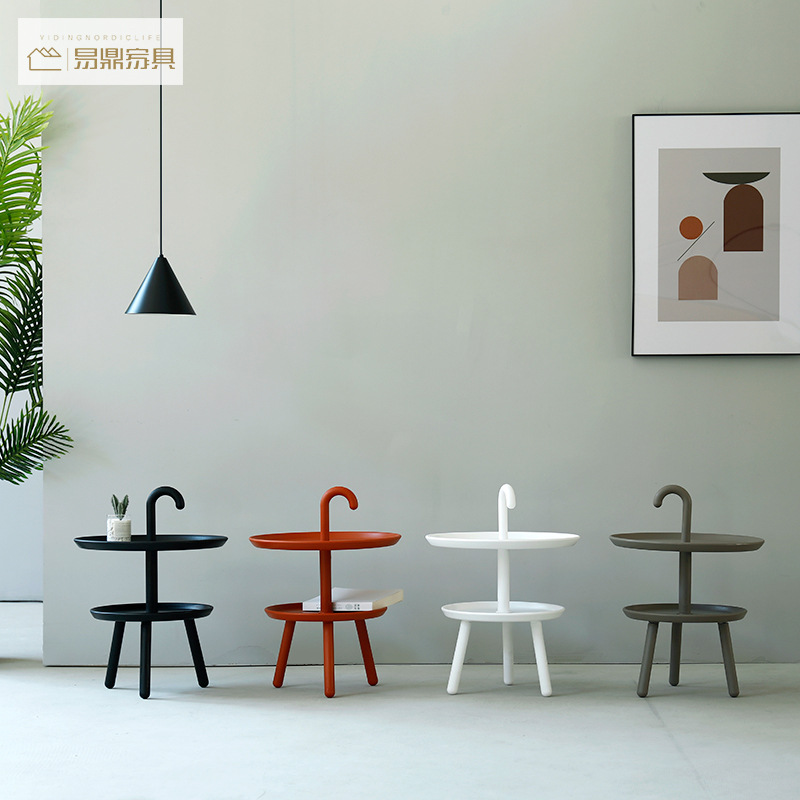 A few modern minimal bedroom bedside floating windows in the Nordic corner can move small tables light luxury round table tea