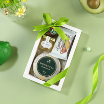 Birthday present send bestie staff back to Lilly accompanied by bridegroom accompanied by a gift from a teacher colleagues gift box with a small gift