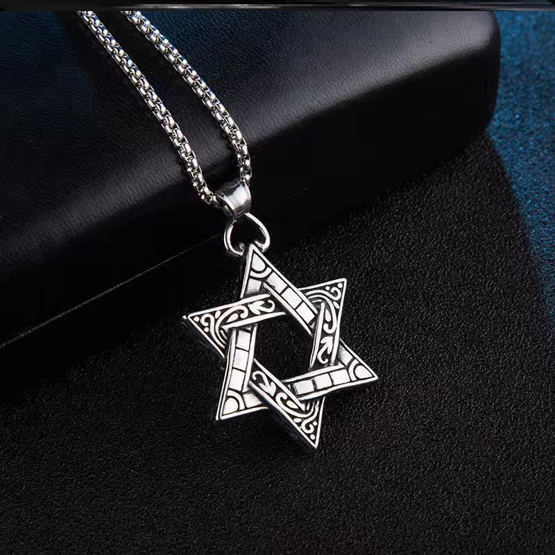 Small Fragrance Necklace Self-disciplined Six Mango Star Lock Bone Bestie Girl Duo ADVANCED SENSATOR 2021 ATTAINS THE DRILLING OF THE EUROPEAN AND THE EUROPEAN WIND