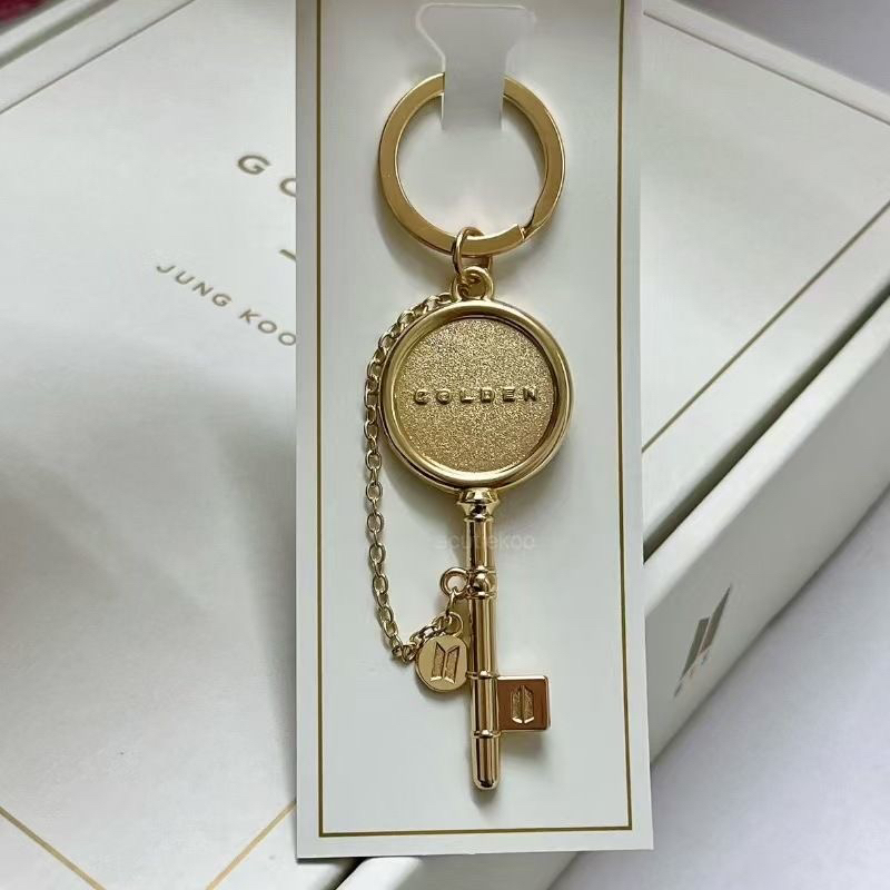 In Stock Bts (Bts) Taehyung (Jimin) Gold Membership Gift Box18 Alloy Keychain Pendant In Stock Bts (Bts) Taehyung (Jimin) Gold Membership Gift Box18 Alloy Keychain Pendant