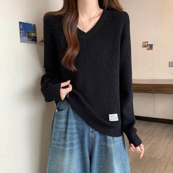 Autumn and winter loose slimming large size pullover sweater v-neck lazy style knitted bottoming top with soft inner layer 1027k