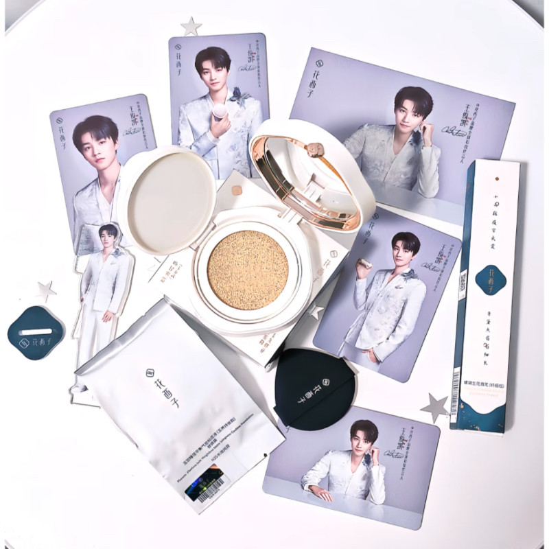 フローラシスの広報担当である王俊凱は、フォトカード一式や家族写真の等身大パネルなど、同じコラボレーションブランドの「ビューティー・ラディアンス」グッズを推奨しており、これらは公式の正規品である。