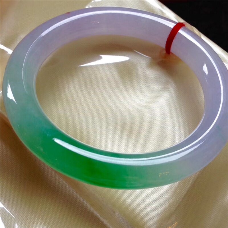 Jewelry jade bracelet Yang green flowers spring round Guifei one-clap bracelet