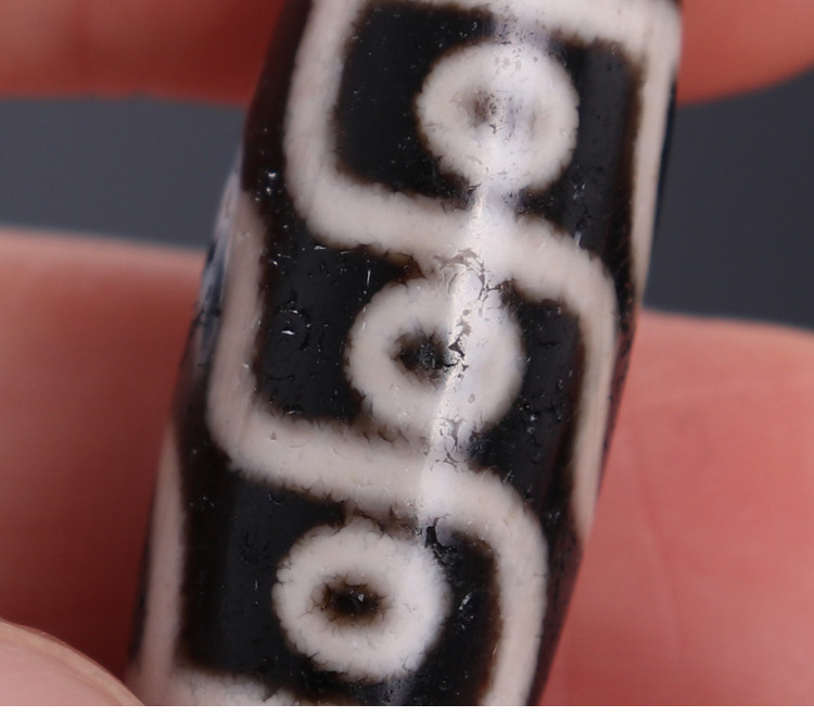 Украшения на руку 西藏九眼天珠 藏传天珠配饰 diy佛珠念珠手串顶珠腰珠配珠