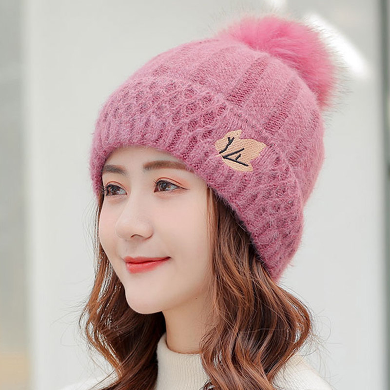 Hat women's autumn and winter Korean version of the tide round face thickened cycling windproof suitable for keeping warm plus velvet knitted wool hat cold hat