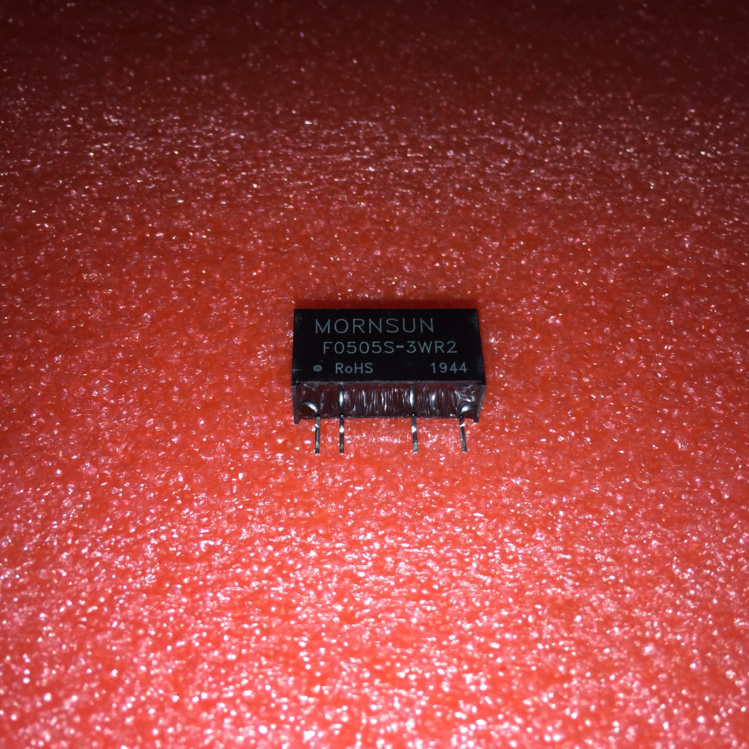 F0505S-3WR2 Jin Shengyang DC-DC power module 5V to turn 5V600mA 3W Isolation 3KV original straight shot