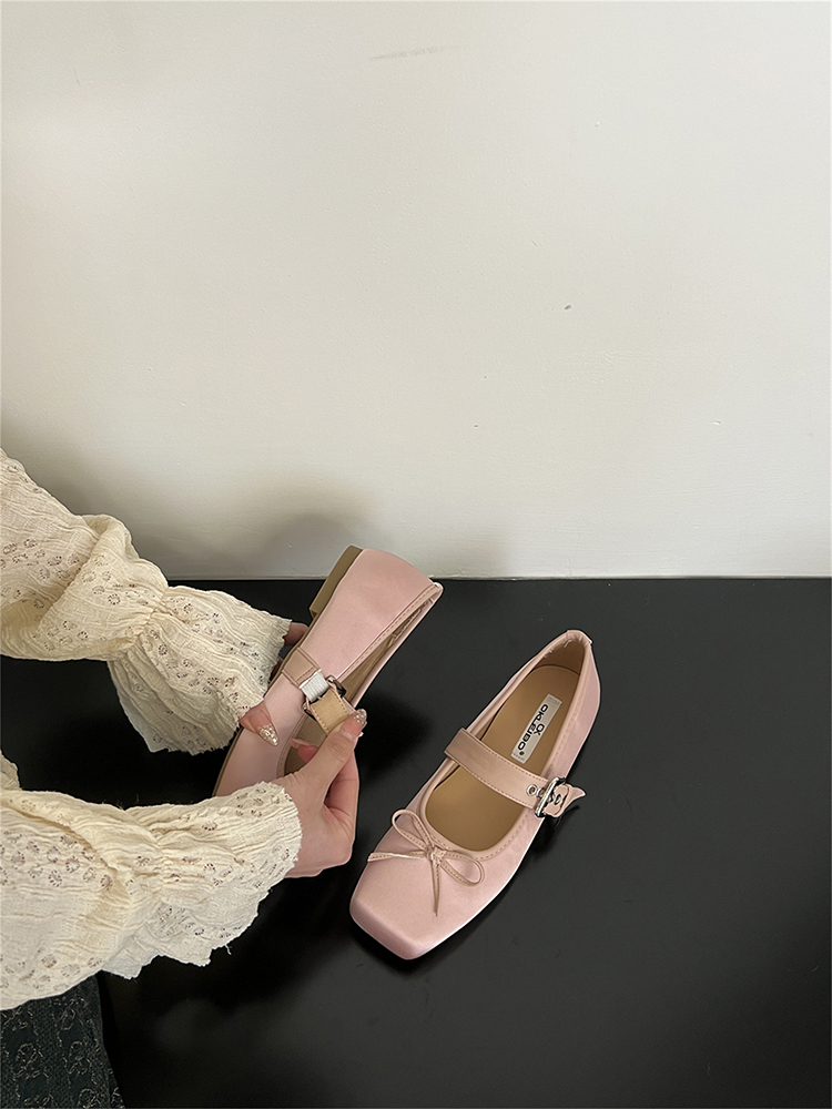 Milk well-behaed ~ French style square head ballet shoes women flat bottom pink butterfly knots Mary Jane temperament Late wind single shoes-Taobao