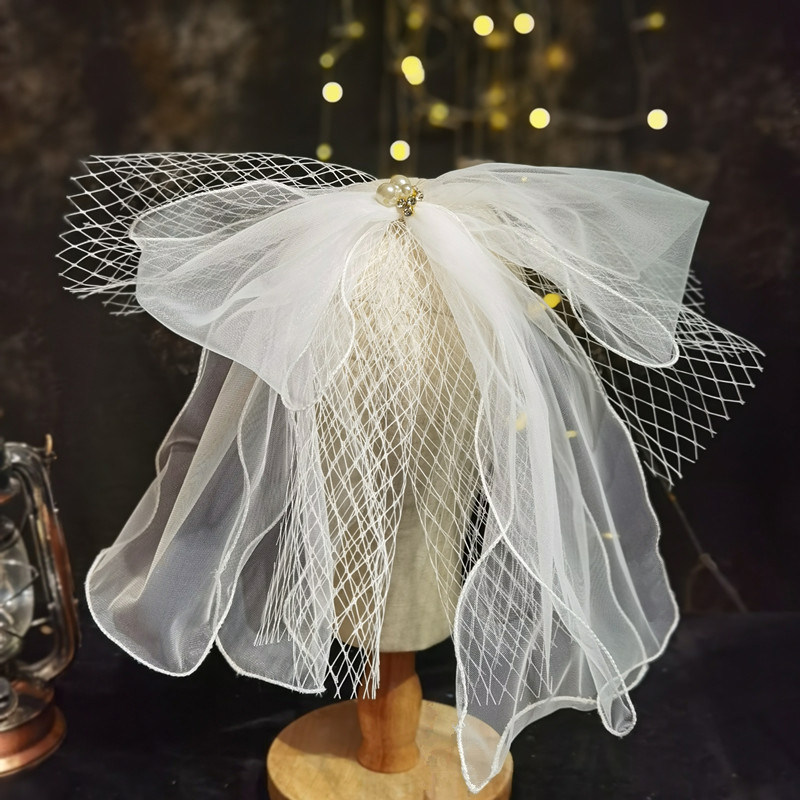 Bride to certify Super Senson with small veil short Pearl Water Drilling Ancient Head Mesh Red Tapping Prop Woman