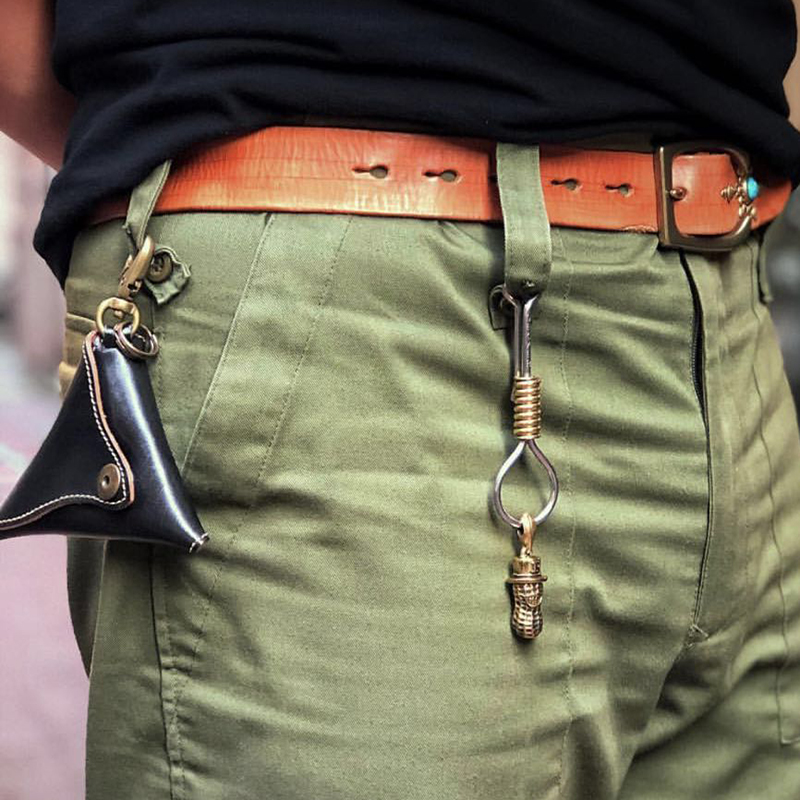 Yu Wenle with decker creative gallows vintage copper keychain motorcycle interior key pendant Trendsetter accessories