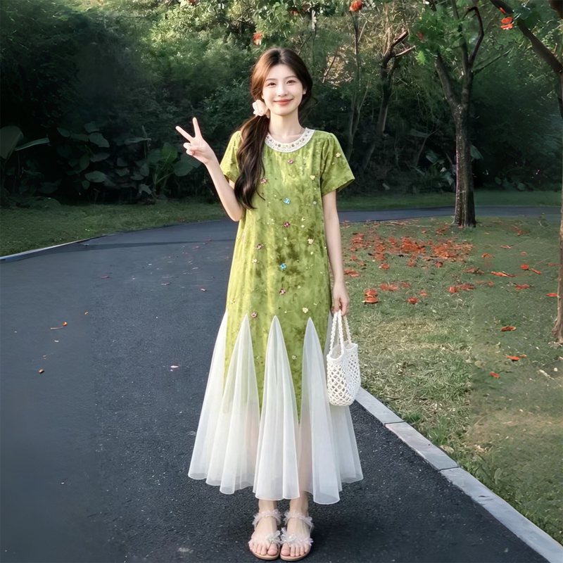 Avocado Green Contrasting Floral Mesh Splicing T-Shirt Dress for Women, Summer 2026 New Style, Light Luxury and Exquisite Long Dress Avocado Green Contrasting Floral Mesh Splicing T-Shirt Dress for Women, Summer 2026 New Style, Light Luxury and Exquisite Long Dress