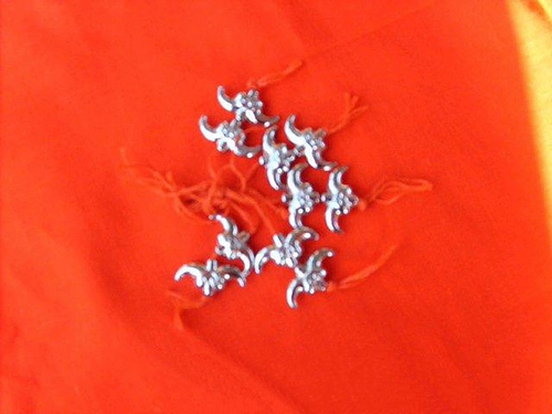 Буддийские бусинки поставляются с миао -хриплом лаос