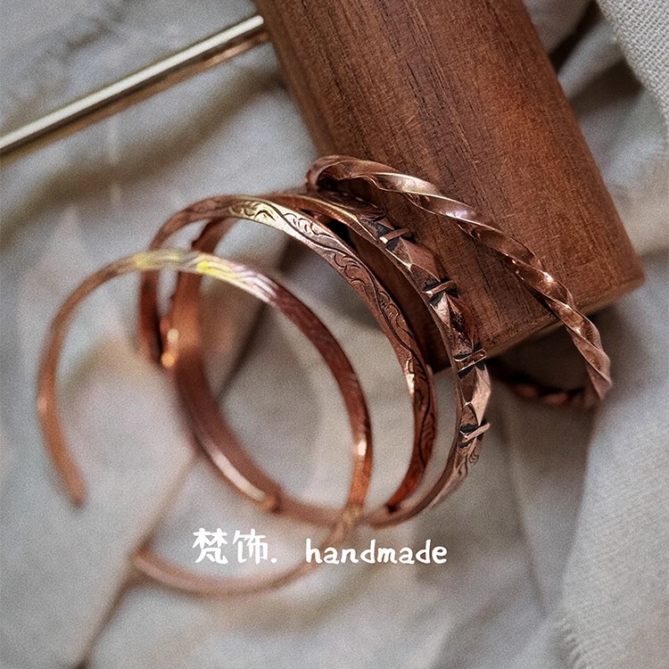 【Vintage Bracelet】Copper Bracelet Accessory with an Open Design, Stylish and Trendy, Threaded Opening, Adjustable