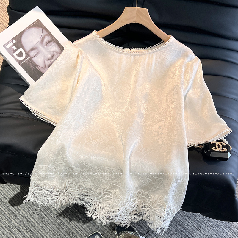 Chinese Style High-End Jacquard Lace Patchwork Short-Sleeve T-Shirt for Women, Summer 2025 New Hollow-Out Loose-Fitting Elegant Top Trendy Chinese Style High-End Jacquard Lace Patchwork Short-Sleeve T-Shirt for Women, Summer 2025 New Hollow-Out Loose-Fitting Elegant Top Trendy