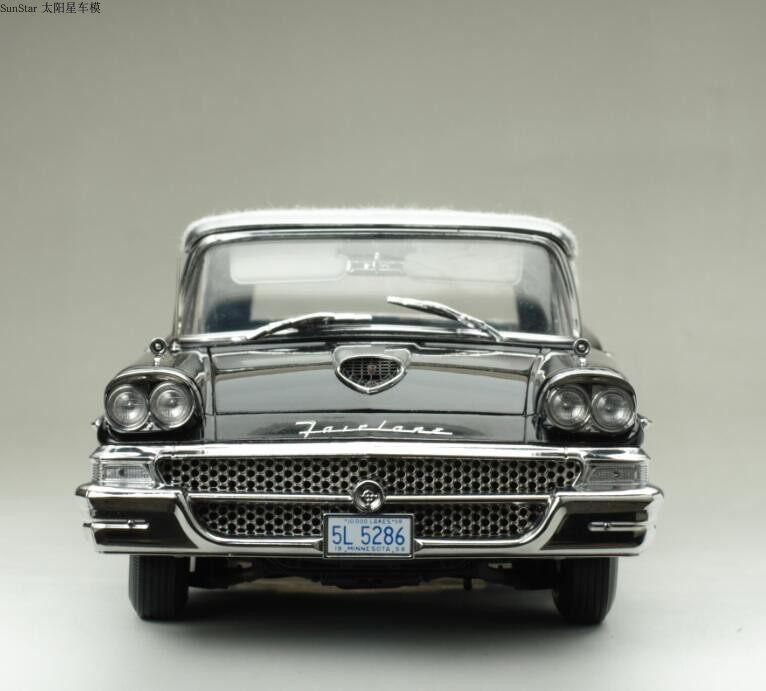 1/18 1958 Ford Fairlane 500 Closed Convertible - White/Raven Black