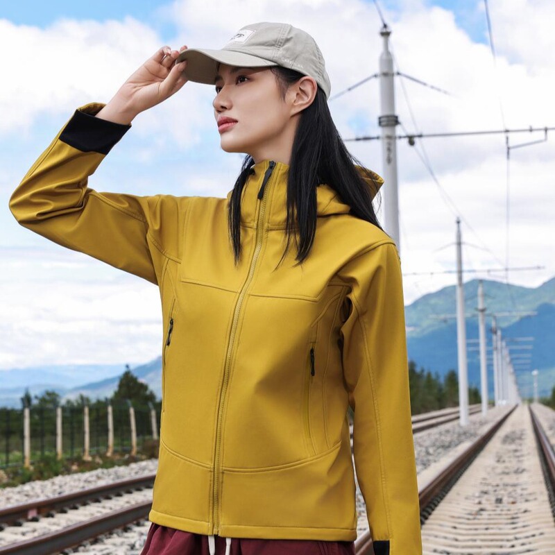 Outdoor Softshell Couple's Jacket Workwear for Men and Women, Windproof and Waterproof, Sports Casual Hooded Zipper Jacket