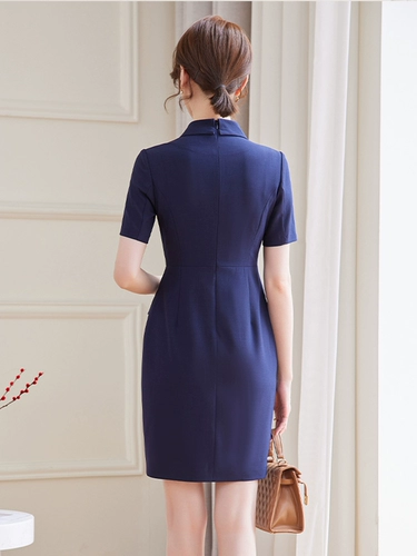 Приталенное платье, летнее ювелирное украшение для работы, яркий броский стиль, по фигуре