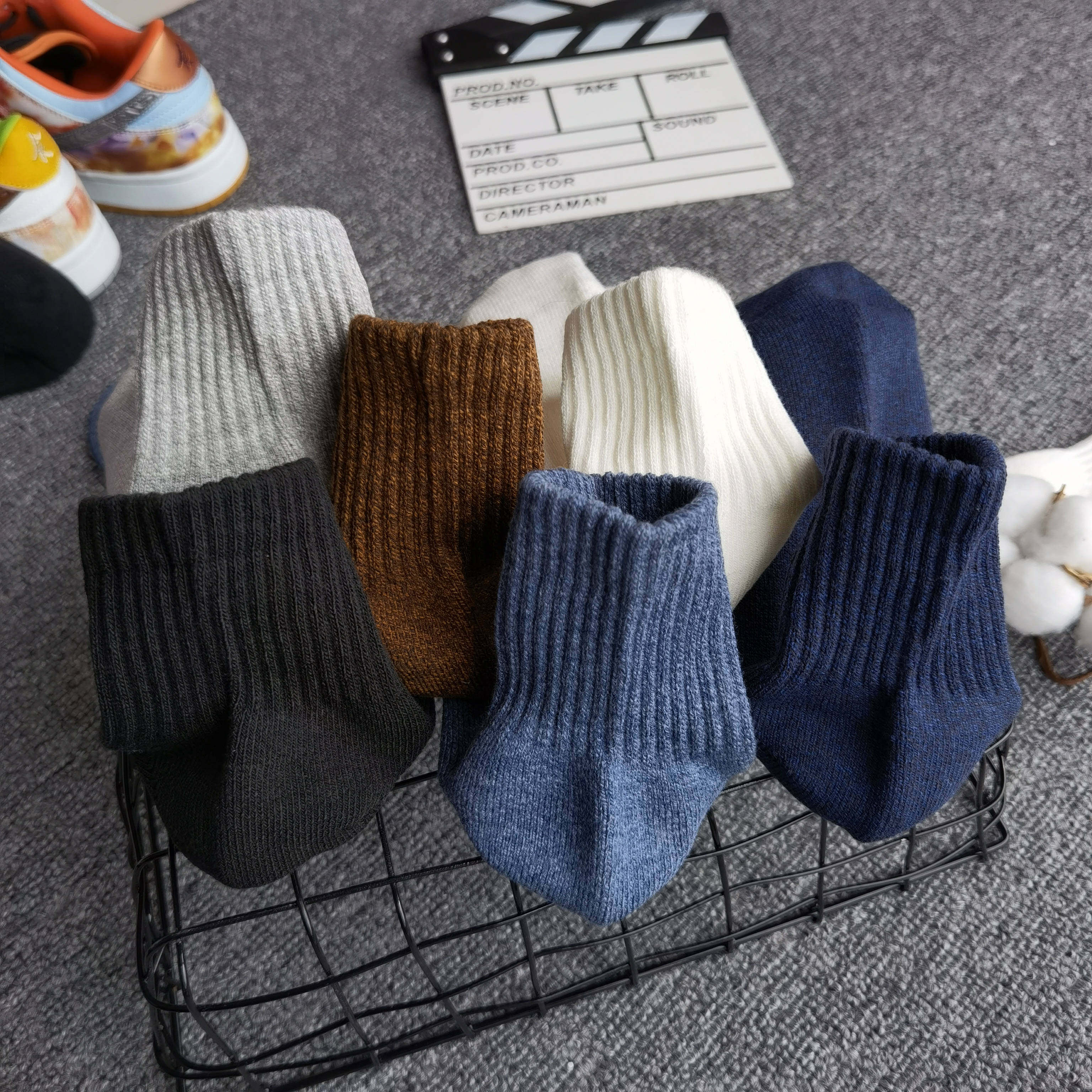 5 pairs of Y Youjia fitting room men's solid color casual trend full towel pure cotton thickened middle tube basketball sports socks