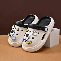 Белый и черный [астронавт]