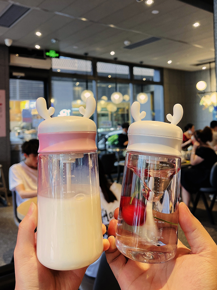 Fully automatic stirring cup rechargeable water cup electric coffee cup lazy portable milkshake milk rotating magnetic cup