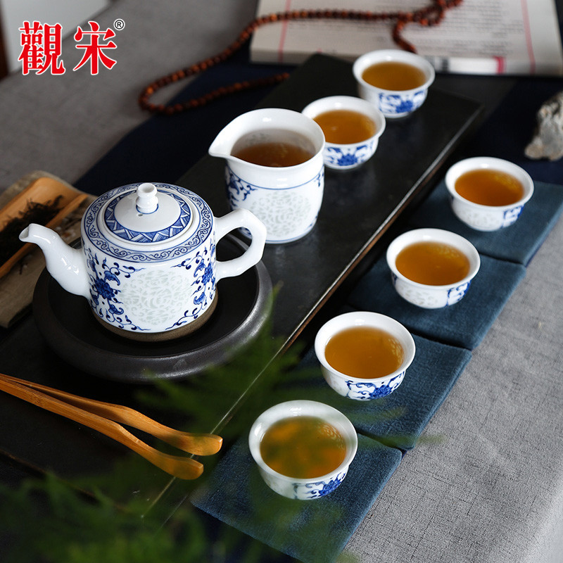 The View of song View song hand - sketching jingdezhen blue and white porcelain and exquisite ceramics hollow - out kung fu tea sets the teapot teacup