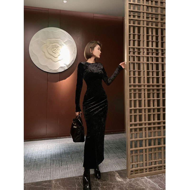 Xulu Original Light Luxury Black Diamond Velvet Elegant Slim-Fit Solid Color Dress, Elegant and Unique Long-Sleeve Round-Neck Dress