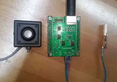 Four-quadrant photodetector spot position detector two-dimensional photodetector module with source code