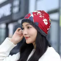 Красный, в цветочек