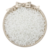 Белый нефритовый цвет 3 мм составляет около 660 штук