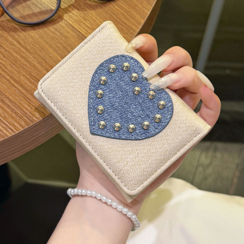 Korean Style Rivet Heart-Shaped Short Wallet for Women, New Retro Y2K Multi-Card Slot Card Holder, Multifunctional Storage Document Holder