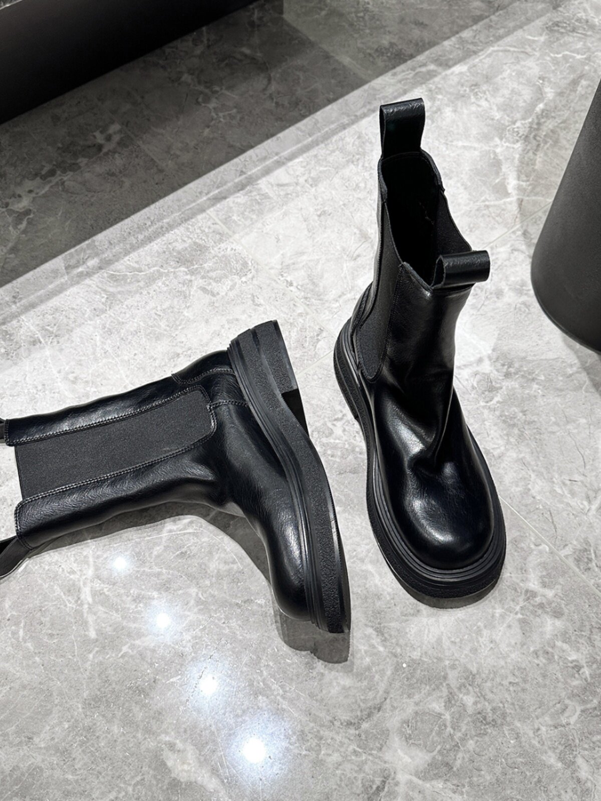 밀란 스튜디오 블랙 부츠 여성 이너 고조 레트로 두꺼운 밑창 첼시 부츠 미드 종아리 플리츠 굴뚝 부츠