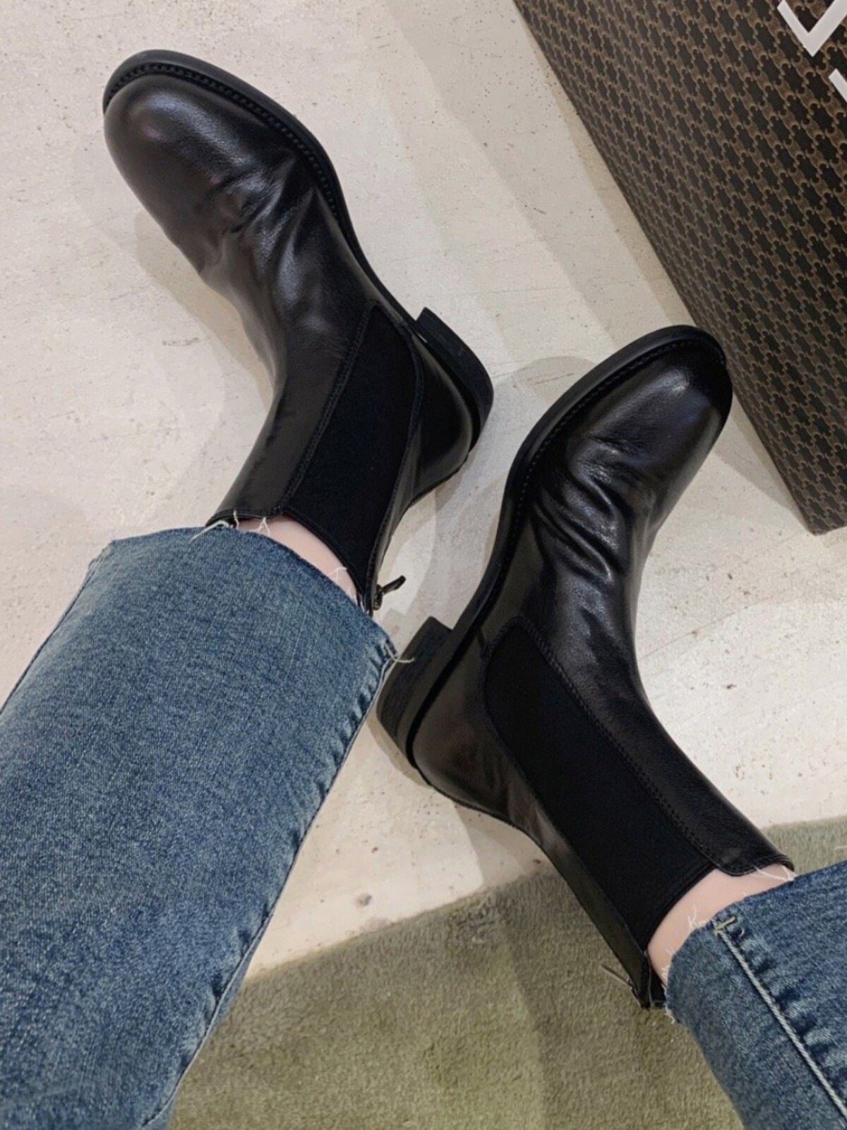 밀란 스튜디오 복고풍 영국식 첼시 여성 2024 신상 주름 두꺼운 힐 마틴 여성