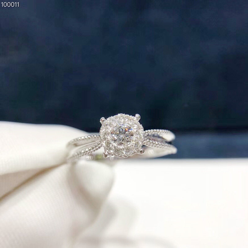 18K platinum pack with 1 carat diamond ring 30 points married diamond ring wedding ring girl brick ring counter